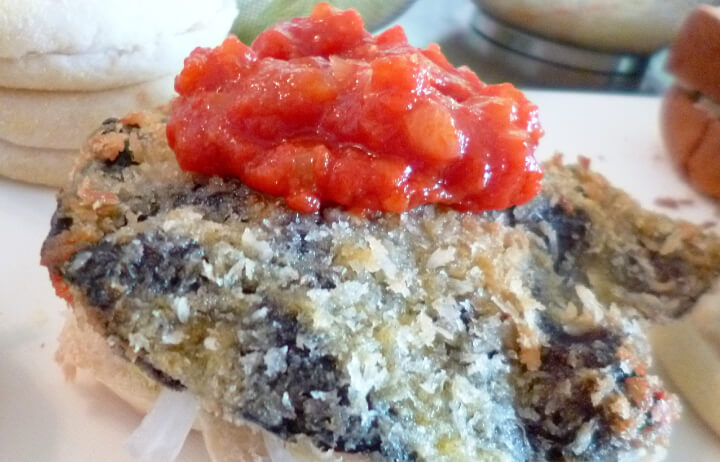 トマトキクラゲバーガー調理工程